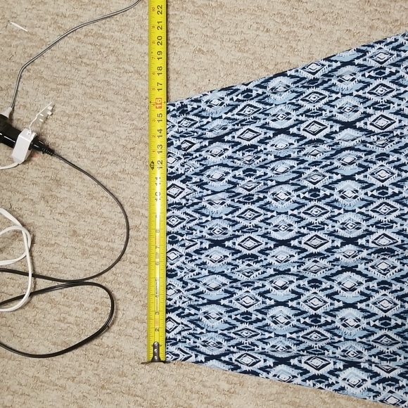 $5☃️Terra & Sky OX 14W Geometeric Blue,White,  Navy Maxi Skirt Slit Sides - Picture 4 of 6